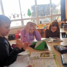 IMG-211c915d21da8d792b6722104c4d45f7-V